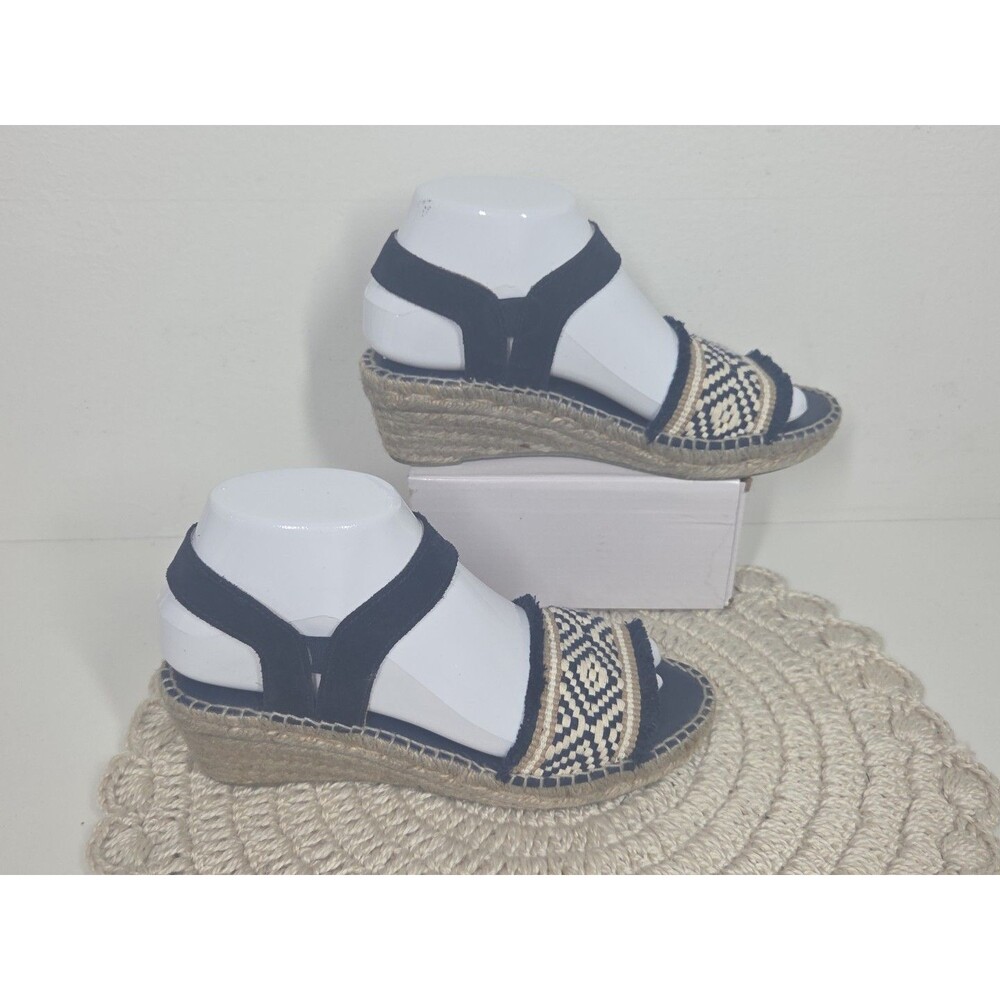 Andre Assous Navy Tan Wedge Slingback Suede 6 Vacation Raffa Lightweight Natural